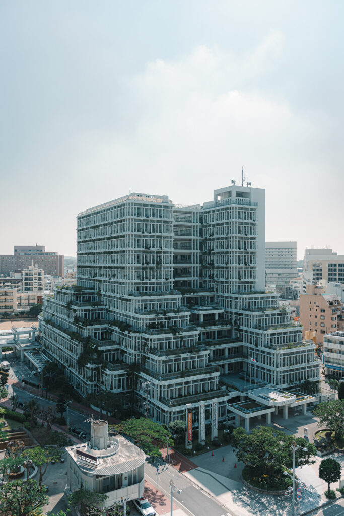 那覇市役所｜沖縄県那覇市｜公共・大規模建築｜建築写真・竣工写真・インテリア写真｜01