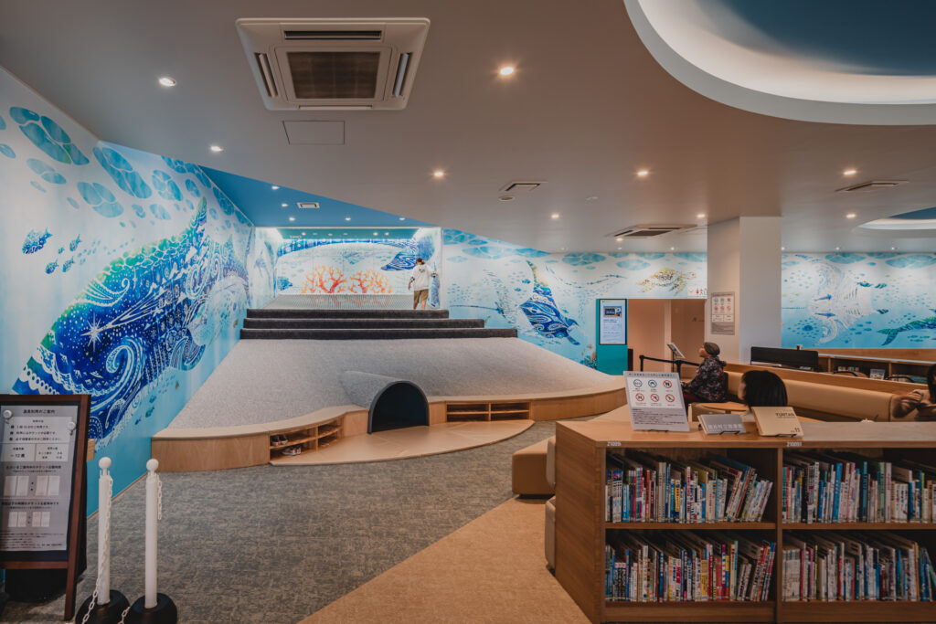 読谷村立図書館｜沖縄県読谷村｜公共施設（図書館）｜建築写真・竣工写真・インテリア写真｜内観｜07