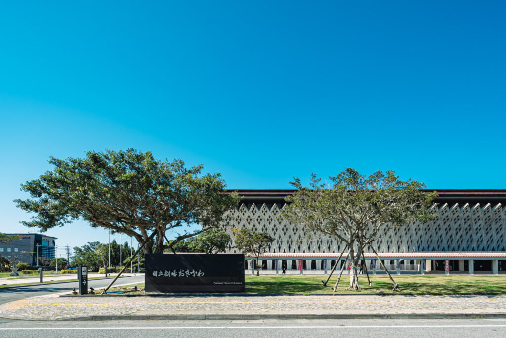 国立劇場おきなわ｜沖縄県浦添市｜公共施設（劇場）｜建築写真・竣工写真・インテリア写真｜外観｜09