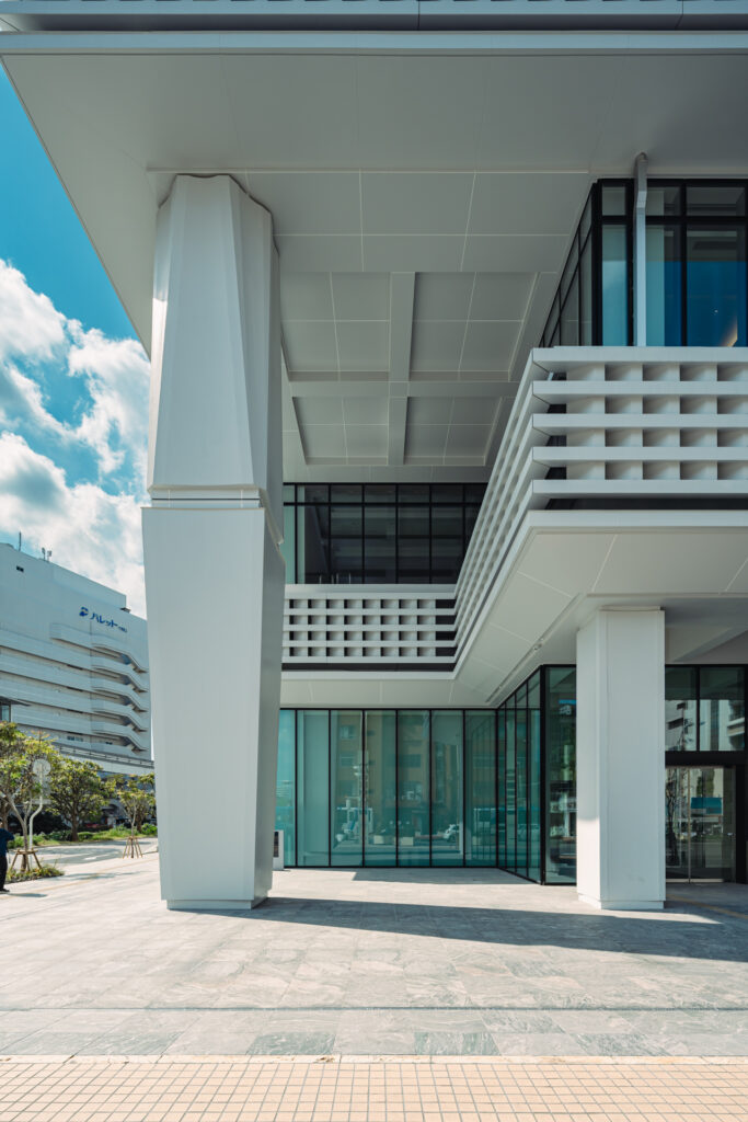 琉球銀行新本店ビル｜沖縄県那覇市｜公共・大規模建築（銀行）｜建築写真・竣工写真・インテリア写真｜08