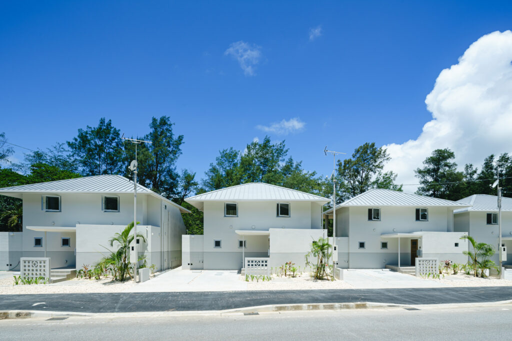 Villa in Ooura, Nago｜沖縄県名護市大浦｜宿泊施設（ヴィラ）｜建築写真・竣工写真・インテリア写真｜外観｜01